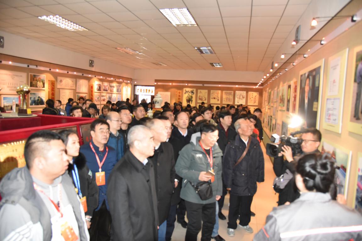 眾志一心顯翹楚品格 齊心協(xié)力綻企業(yè)風(fēng)姿